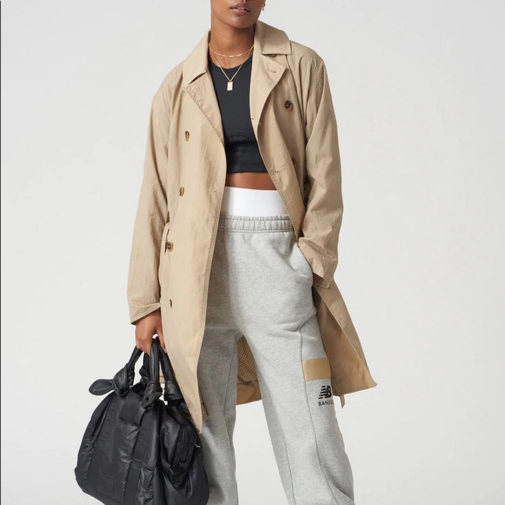 New Balance x Bandier Tech Trench Coat - Women’s Sizes Available - Picture 3 of 6